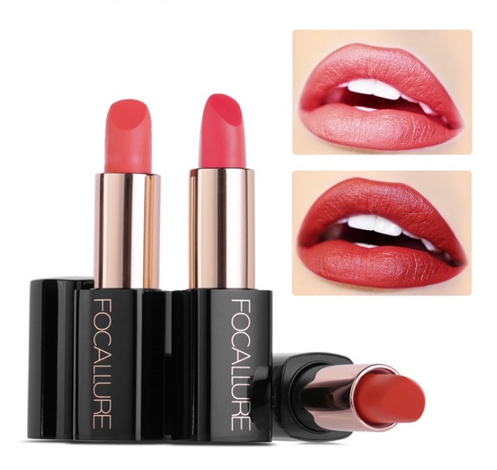 Moisturizing lipstick Moisturizing lipstick
